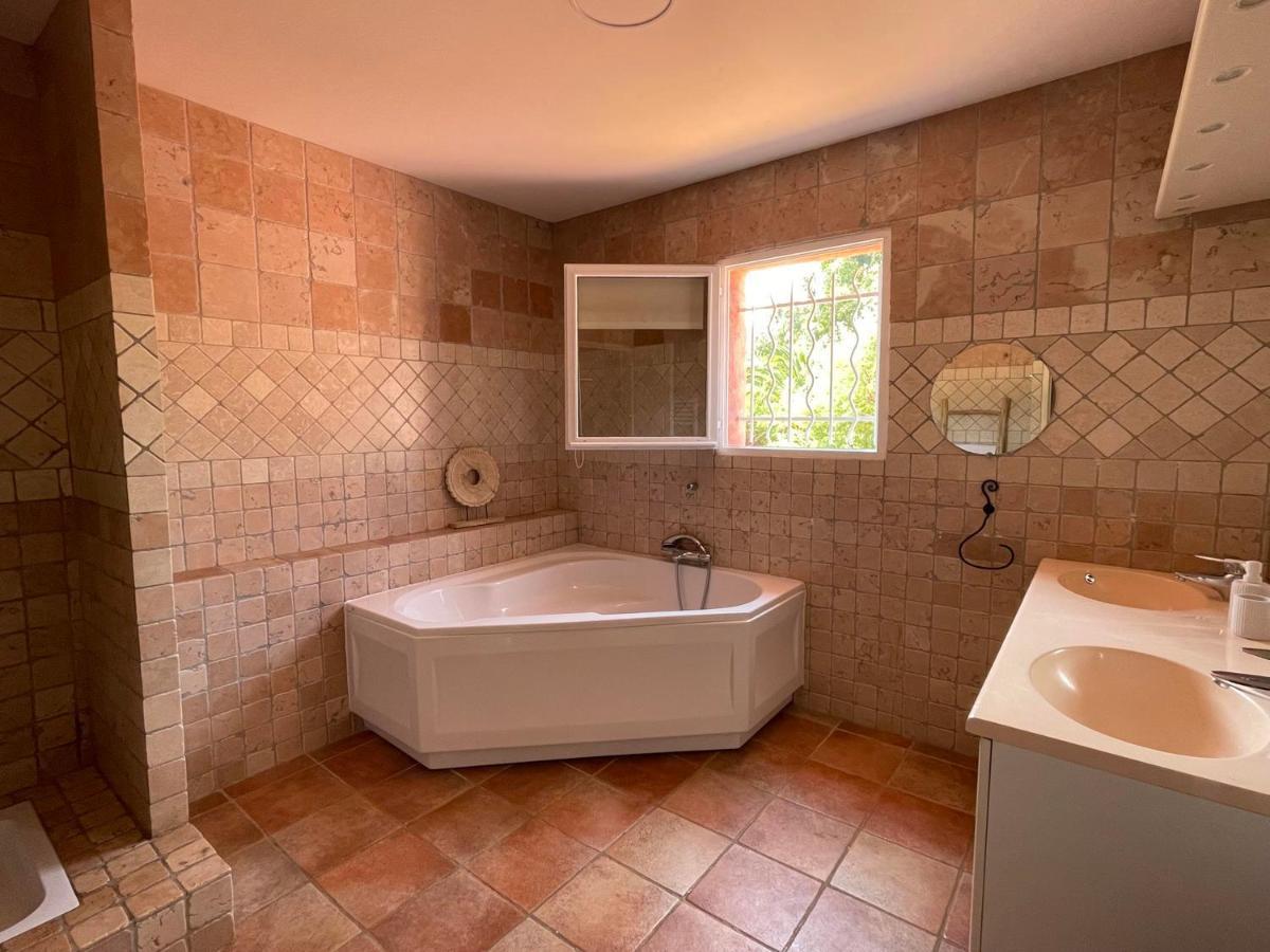 Fantastic Pool Villa 900M To The Beach; With Extravagant Big Garden Sainte-Maxime Extérieur photo